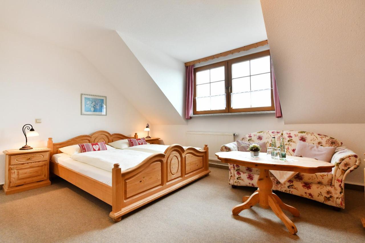 Landhotel Jungbrunnen Bad Brambach Dış mekan fotoğraf
